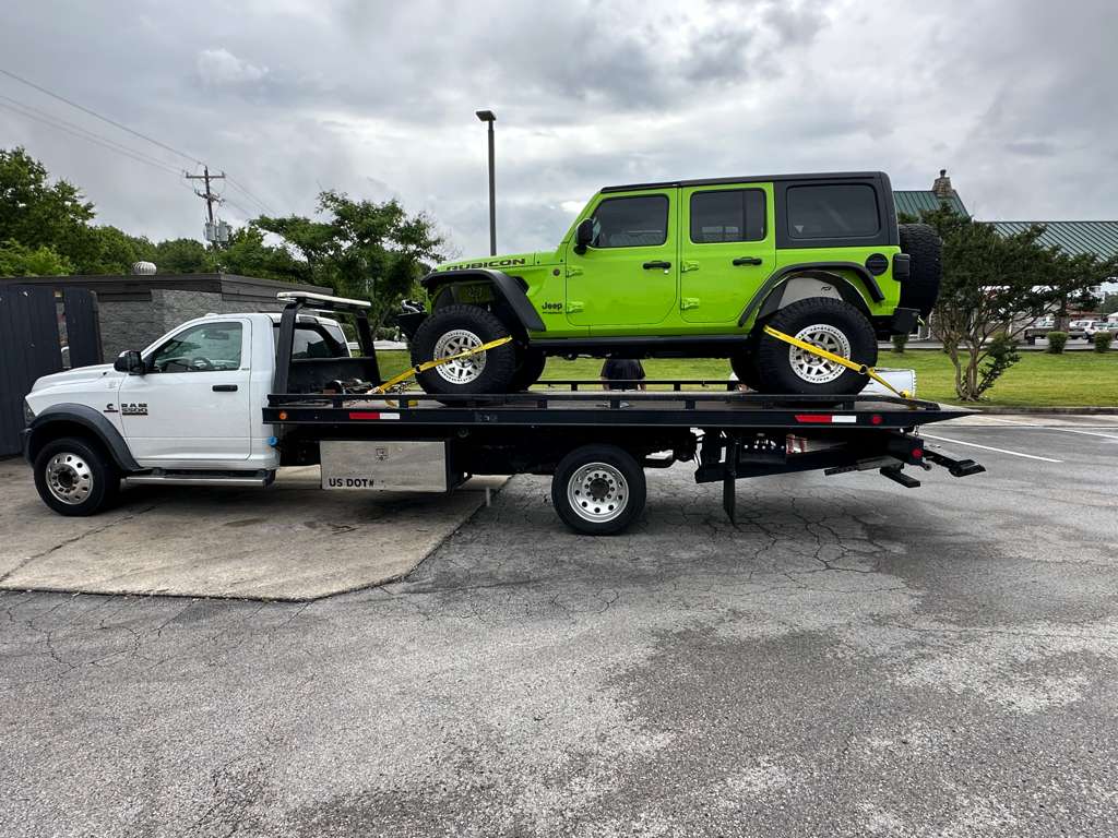 Mobile tire service and flat tire change